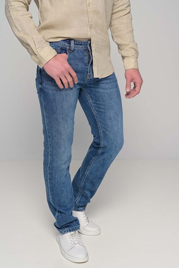Παντελόνι τζιν κανονική γραμμή ίσιο με φερμουάρ και κουμπιά